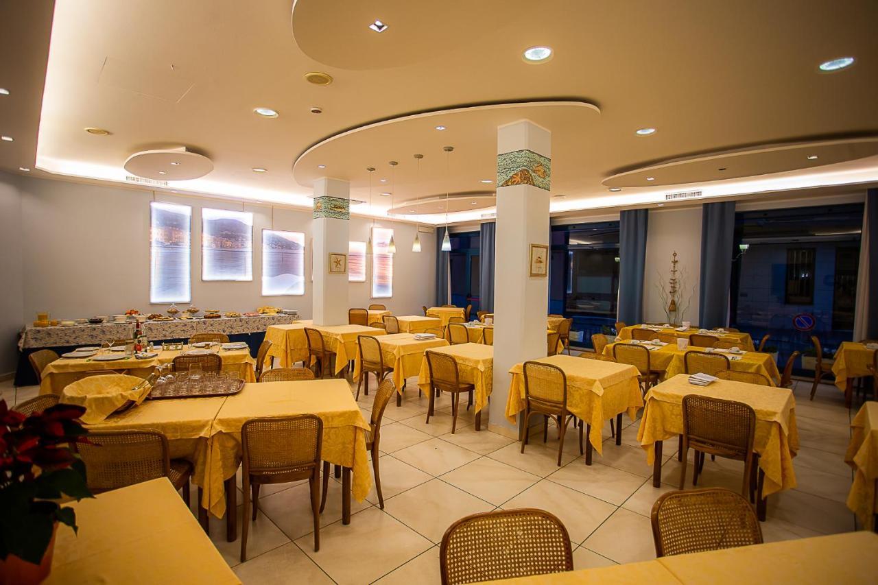 Hotel Nuovo Al Mare Alassio Exterior photo