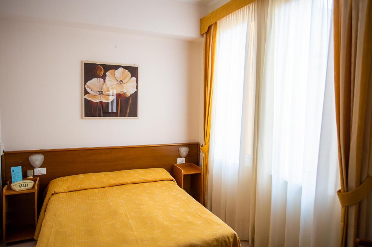 Hotel Nuovo Al Mare Alassio Exterior photo