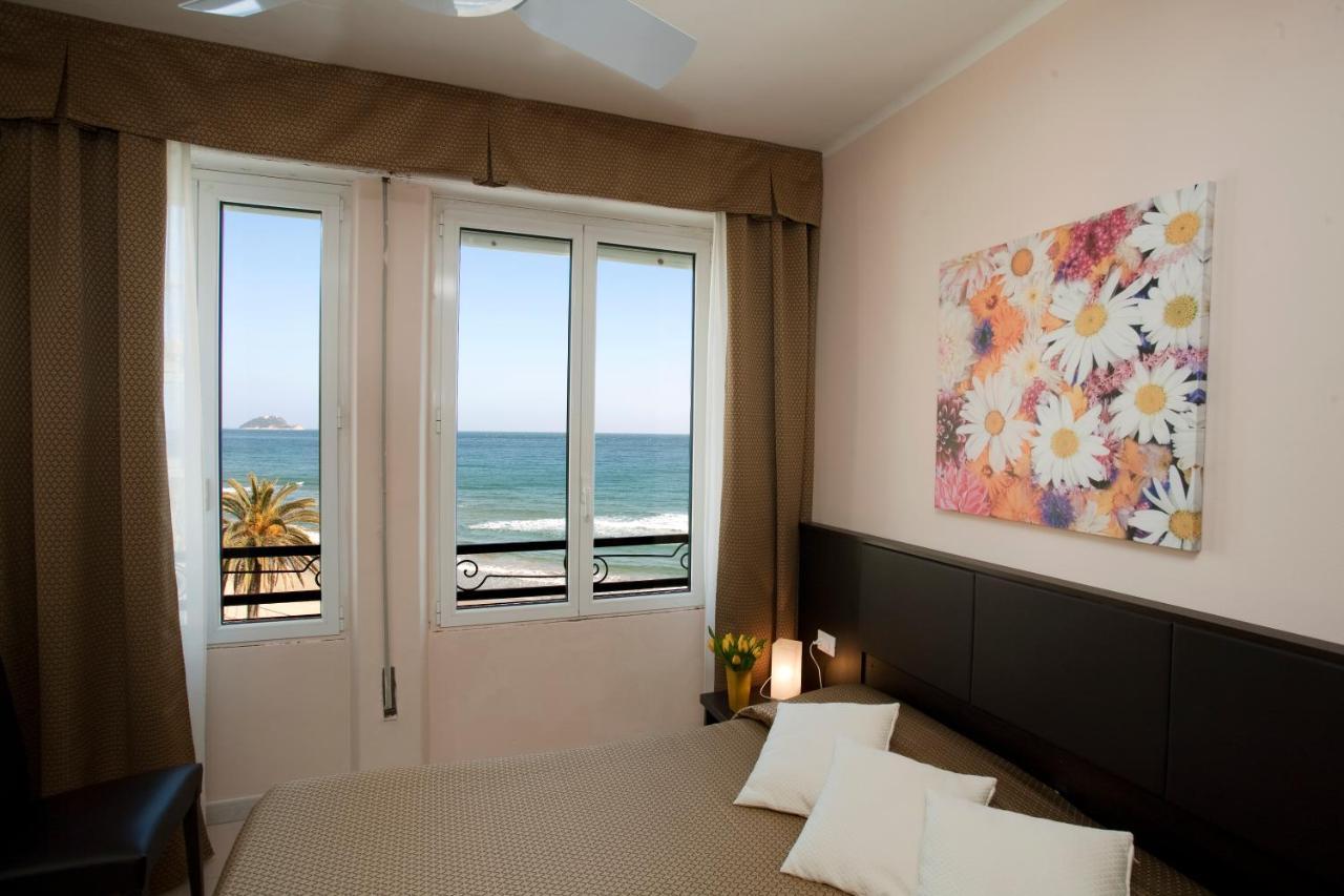 Hotel Nuovo Al Mare Alassio Exterior photo